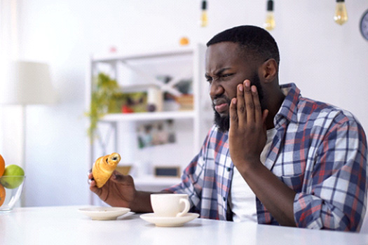 Man with tooth pain